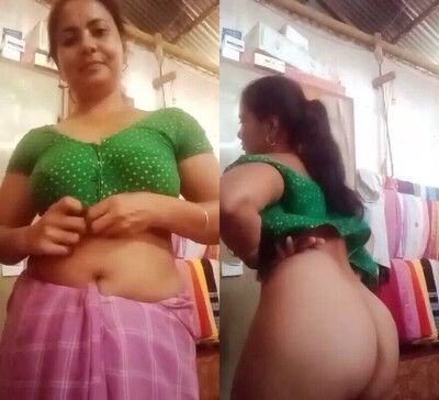 Desi Village Sexy Hindi Bhabi Pron Nude Bath Viral Mms