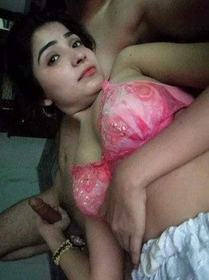 Extremely cute babe indian xxx reality sucking bf cock mms HD