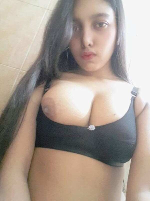 Very cute big boobs babe free indian porn show big tits mms