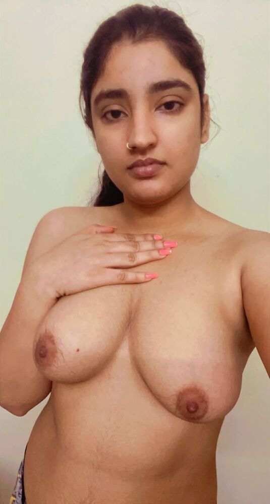 Very hot sexy indian babe bigtits pics full nude pics albums (2)