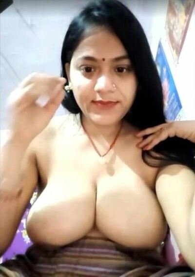 Very hottest big boobs xxx dehati bhabhi showing big tits mms