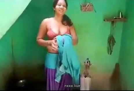 Beautiful big boobs girl indian xn xx bathing outdoor mms