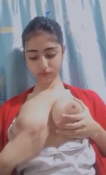 Very-cute-18-girl-indian-porne-showing-big-tits-bf-nude-mms.jpg
