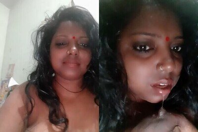 Very-sexy-Tamil-mallu-xxx-dehati-bhabhi-sucking-her-boobs-mms.jpg