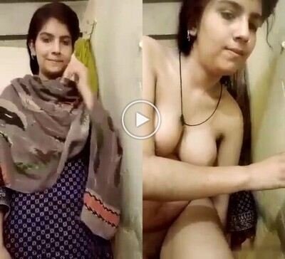 pakistani-online-xxx-super-cute-paki-18-babe-shows-viral-mms.jpg