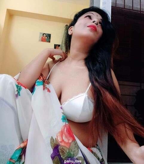 Beautiful-hot-girl-hot-indian-com-show-big-boob-mms.jpg