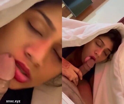 Bangladeshi-beautiful-horny-babe-desi-cam-porn-suck-bf.jpg