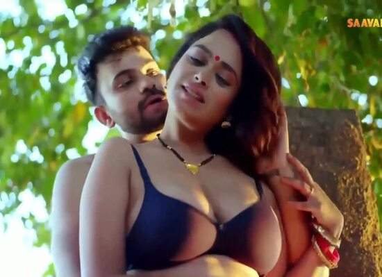 Hottest-beautiful-bhabi-sex-outdoor-kavita-bhabhi-web-series-ullu-HD.jpg