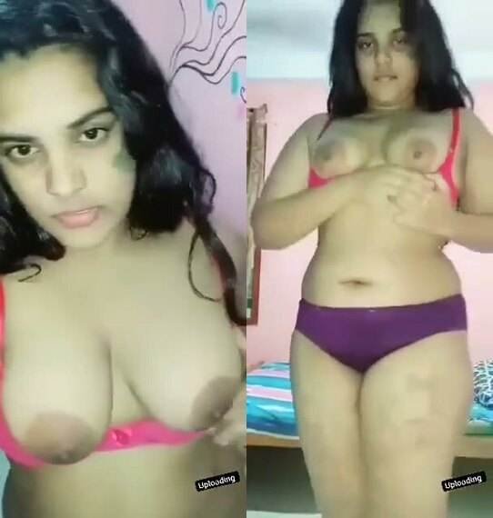 Beautiful-sexy-girl-hyderabad-bf-nude-showing-big-tits.jpg