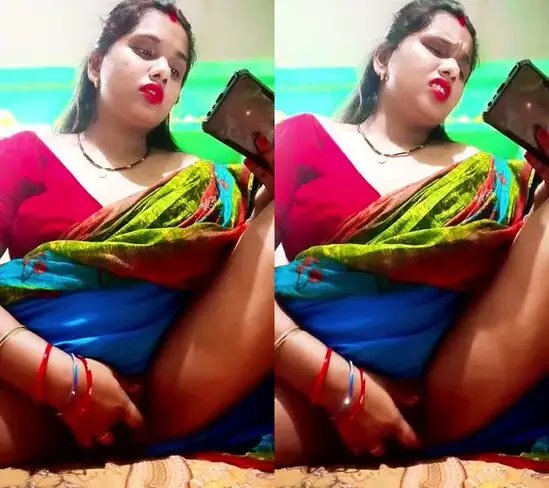 Very-beautiful-horny-xxx-bhabhi-desi-fingering-pussy-mms-HD-.jpg