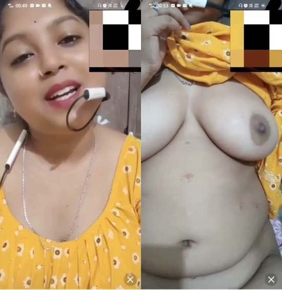 Indian-Desi-desi-xxx-bhabhii-Shows-her-Big-Juicy-Boobs-on-live-cam.jpg